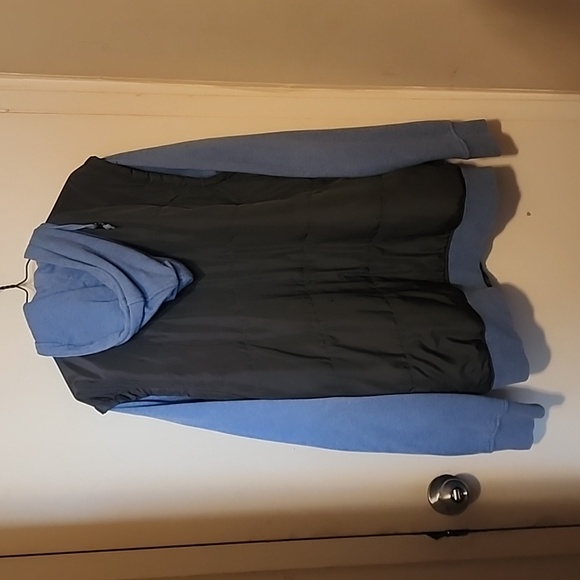 Empyre Large Puffy Sweater Jacket - Picture 3 of 3